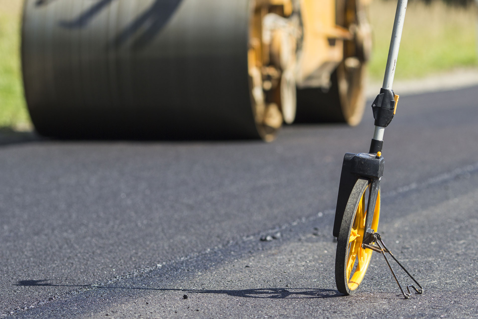 Finişer İle Asfalt Serimi